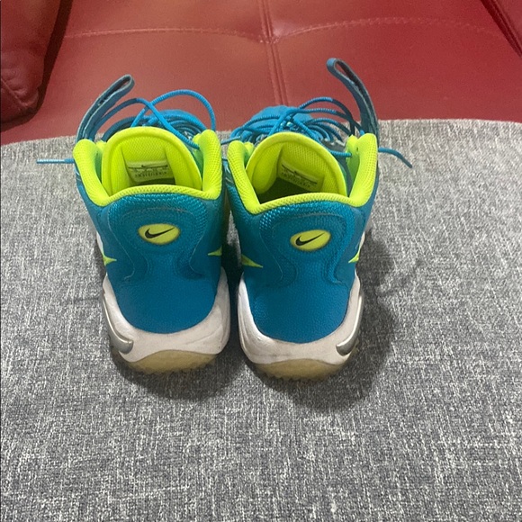 Nike men Blue and Green Athletic Shoes